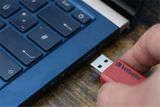 USB kľúč, 3 x 16GB, USB 3.2, 80/25MB/sec, VERBATIM &quot;Store n Click&quot;, červená/modrá/žltá