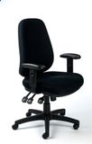 Kancelárska stolička, nastaviteľné opierky rúk, exkluzívny čierny poťah, čierny podstavec, MAYAH 