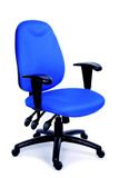 Kancelárska stolička, s nastaviteľnými opierkami, exkluzívne modré čalúnenie, čierny podstavec, MaYAH 
