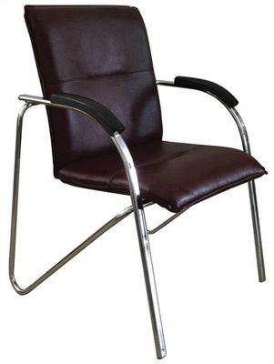 Konferenčná stolička, koženka, chrómová oceľ, opierky rúk orech,  "Sabina", čierna
